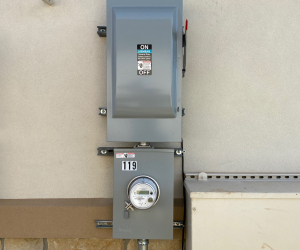 Meter can & Disconnect
